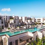 Luxury 2Br Retreat With Private Pool & Spa