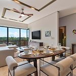 2Br Condo With Jacuzzi Near Habitas Beach