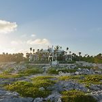 Tulum Beachfront Villa Kiin