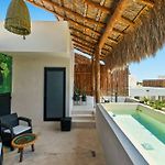 Penthouse With Private Plunge Pool - 2 King Suites