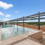 Palais By Waves