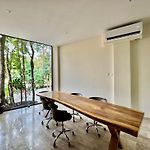 Luxury Loft Minutes From The Sea!