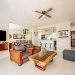 Oceanfront Home With Beach Access Pool Balconies & Waterfront Hammocks - Villa Sol