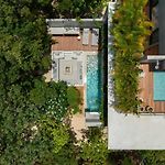 Luxury Private Villa With 2 Pools & Jacuzzi