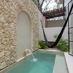 Bohemian 2Br Boutique Condo With Private Pool