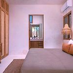 Boho Organic 3Br Villa, Gated Community, Rooftop