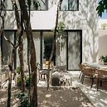 Villa Aion Amazing 5 Bdr 3 Pools And Roof
