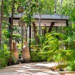Seremonia Villa With Rooftop Pool & Beach Club Access