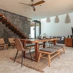 Boho Chic 5 Bedroom Villa Private Pool & Roof Bar