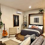 Luxury Oasis! 2 Poolsprivate & Swimupfree Extras
