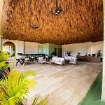 1Br Retreat Near Aldea Zama With Pool