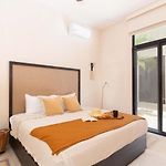 Manor Apt In Aldea Zama With Pool