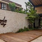 Beautiful Penthouse With Private Rooftop Pool