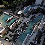 2-Story Penthouse With Private Jacuzzi 5 Min Beach