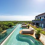 Modern 1Br Jungle View Retreat In Humana With Rooftop Pool