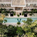 Attha Bliss Swim Up