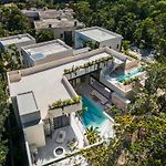 Casa W - Resort Style 8 Bedroom Villa With 2 Pools