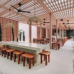Aflora Quartz Loft Beach Club Access