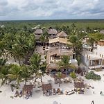 Dune Boutique Hotel Located At The Party Zone (Adults Only)