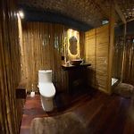 Romantic Star Bath Suite, Cave Pool & Yoga Center