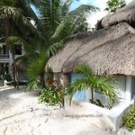Playa Mambo Eco Cabanas