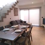 Private Roof W Plunge Pool, Brand New 2 Bedroom Penthouse For 6 Sleeps