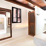 Mohave Jungle Rooms