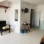 Inn 77 *