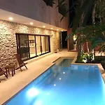 Mayas Villa *