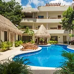 Poolside Bliss With Private Terrace And Jacuzzi * Tulum