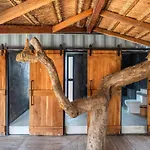 Hostal Meteora & Coffeehouse