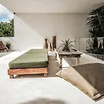 In La Veleta For 16 Guests Tulum