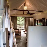 Roc Jungle Hotel