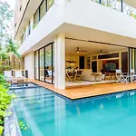 Apartamento Gorgeous Flowy Space With Wrap-around Private Pool