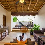 Jungle Luxury In Private Residential Area & Stunning Rooftop By Stella Rentals