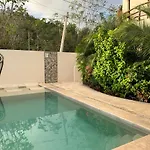Tua Large Comfortable Pool Parking Space * Tulum