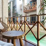 Lagoon Boutique Hotel - Adults Only