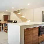 Villa Mayas