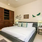 Apartment Perfectly Situated Between The Beach & Town By Stella *