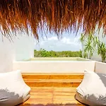 Apartamento Jungle Luxury In Private Residential Area & Stunning Rooftop By Stella *
