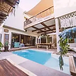 Private Villa In Aldea Zama