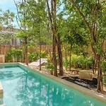 Apartamento Eco-designed & Nature-infused Units By Stella Tulum