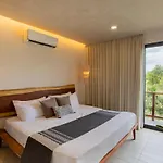 Macondo Apartahotel 4*