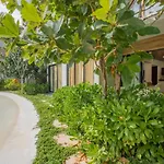 Macondo Apartahotel 4*