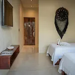 Hotel Moonshine & Tulum
