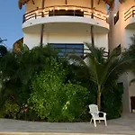 Tua Large Comfortable Pool Parking Space Apartamento *
