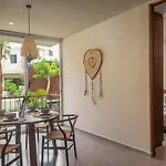 Peaceful 1Br In Veleta, Pool & Balcony - A203 Apartamento