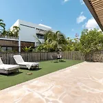 Mudra Tulum
