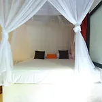 Zulum Hotel 3*