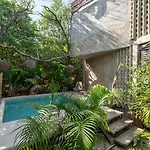 Casa Coyote Hotel 3*